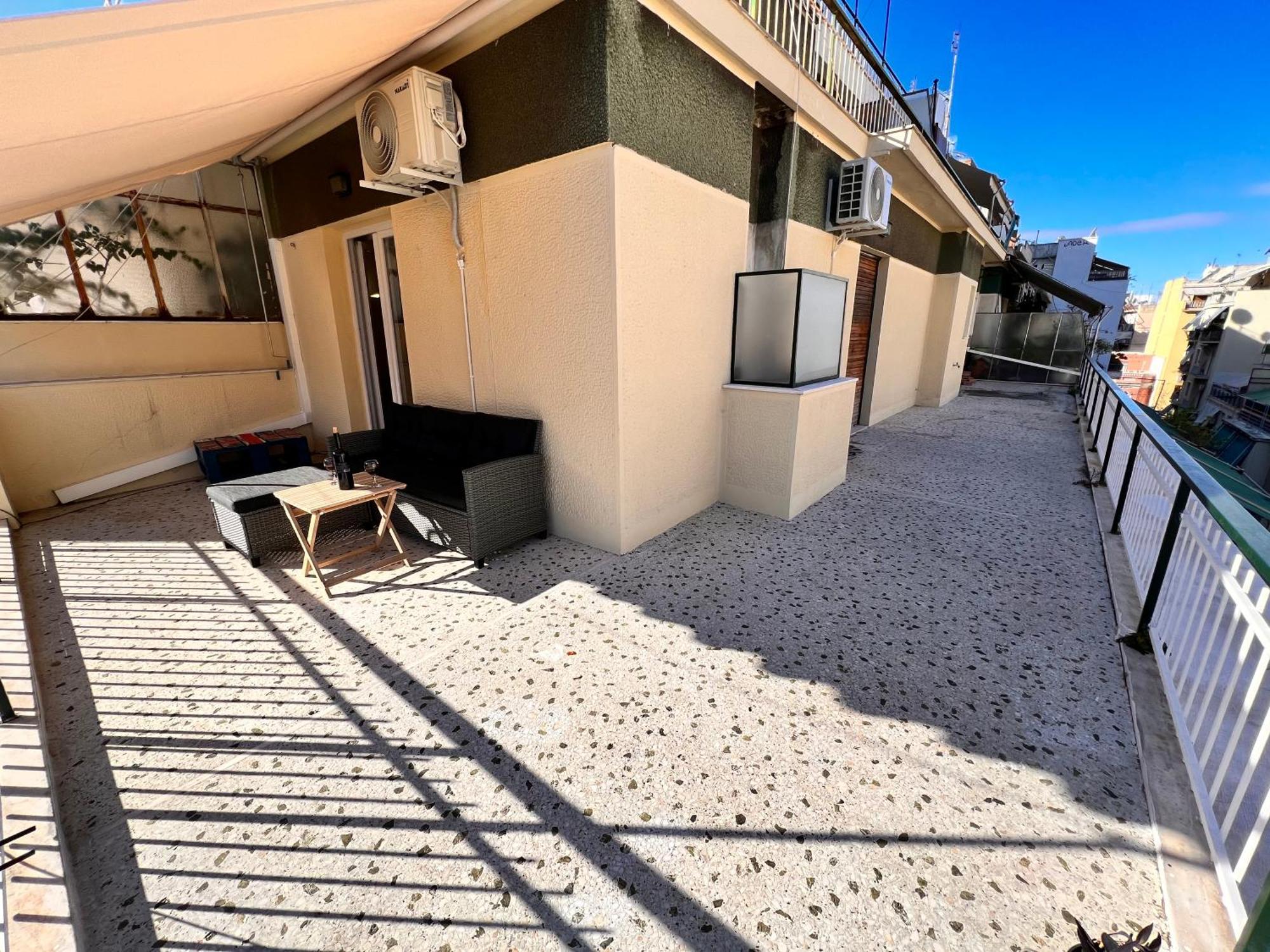 στο κέντρο της αθήνας Apartment *